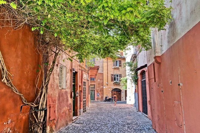 Rome: Trastevere Food tour with Free-Flowing Fine Wine - The crostino and truffle moments: small bites, big detail