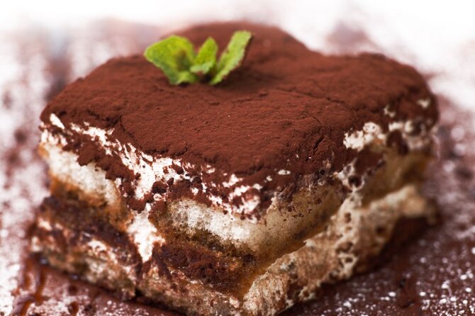 Rome Trastevere Street Food Tour: Eat and Drink Like a Local - Pizza and sweets: the historical bakery moment
