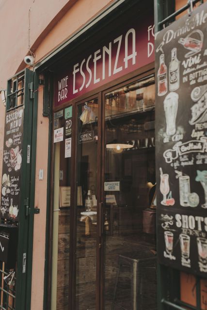 Rome: Trastevere Wine Tasting with Food Pairing and Gelato - Starting at Essenza: Where Your Walk, Sips, and Bites Begin