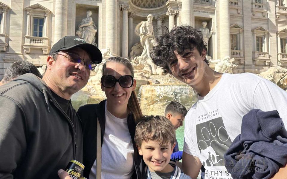 Rome: Treasure Hunt for Kids and Families Trevi and Pantheon - Spanish Steps Area: Start With Big Rome Energy, Then Go Detail-Spotting