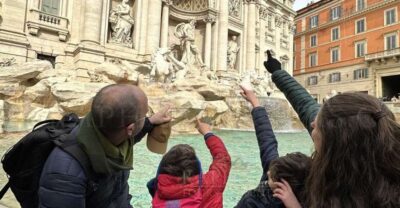 Rome: Treasure Hunt for Kids and Families Trevi and Pantheon - Meeting at Piazza Mignanelli: Where the Hunt Starts