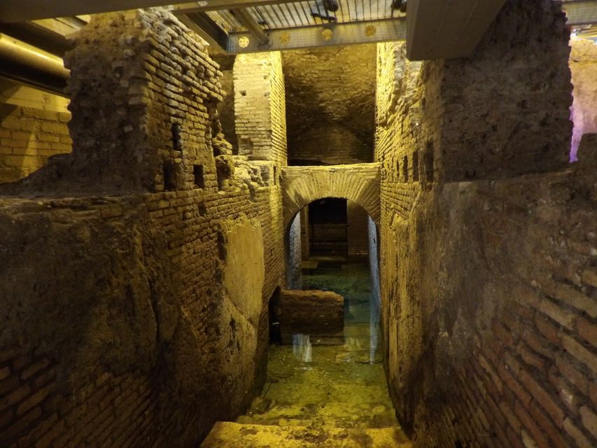 Rome: Trevi Fountain and Navona Square Underground Tour - Piazza Navona Above and Below: Quattro Fiumi and the Stadium of Domitian