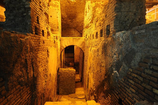 Rome: Trevi Fountain District and Underground Domus Guided Tour - Meet at Vicolo del Puttarello and Get Set for 30 Feet Down