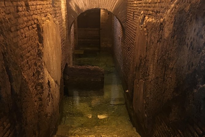 Rome: Trevi Fountain District and Underground Domus Guided Tour - Timing and What to Wear (So the Underground Part Feels Easy)