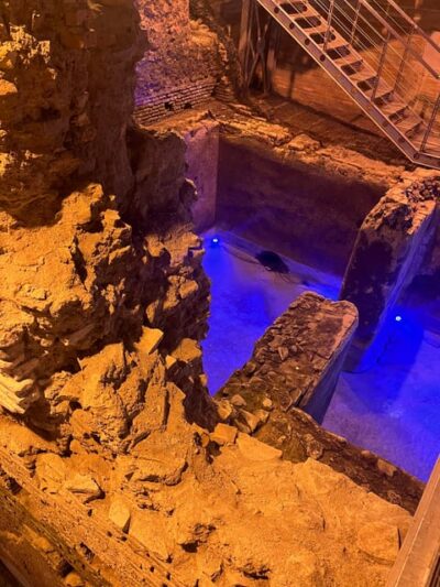 Rome: Trevi Fountain District Underground Tour and Ice Cream - Underground Trevi: Vicus Caprarius in real scale