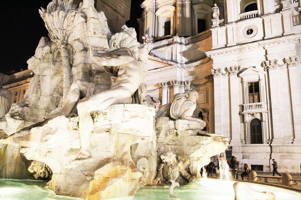 Rome: Trevi Fountain & Other Highlights Guided Tour at Night - Piazza Barberini: Triton and the Bees Fountains in a Different Key