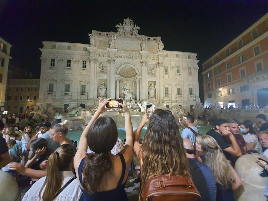 Rome: Trevi Fountain & Other Highlights Guided Tour at Night - Legends, Stories, and Artists Like Bernini: What the Guide Is Really Doing
