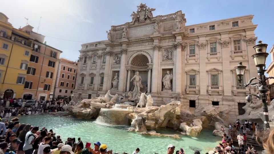 Rome: Trevi Fountain Underground Aqueduct Walking Tour - Underground moments: seeing flowing water up close