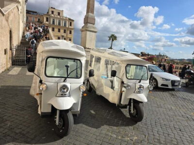 Rome: Tuk Tuk Tour of the Rome City Center - Meeting at Caffè Roma: Start Clean, Beat the Clock