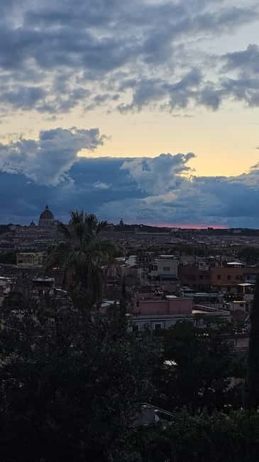 Rome: Tuk Tuk Tour of the Rome City Center - Santa Maria Sopra Minerva and the Piazza Venezia Finish