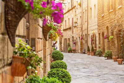 Rome: Tuscany & Montepulciano Day Trip with Lunch & Wine Tasting - Val d’Orcia first stop: why the drive isn’t filler