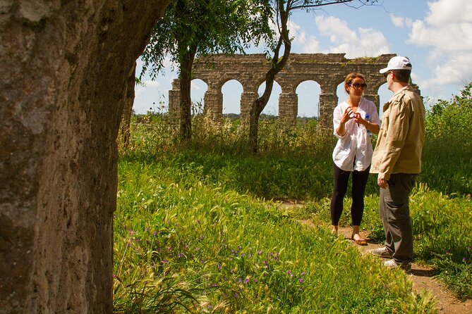 Rome Underground: Catacombs Tour, Aqueducts and Appian Way - Getting there: Piramide meeting point and how to avoid the usual confusion