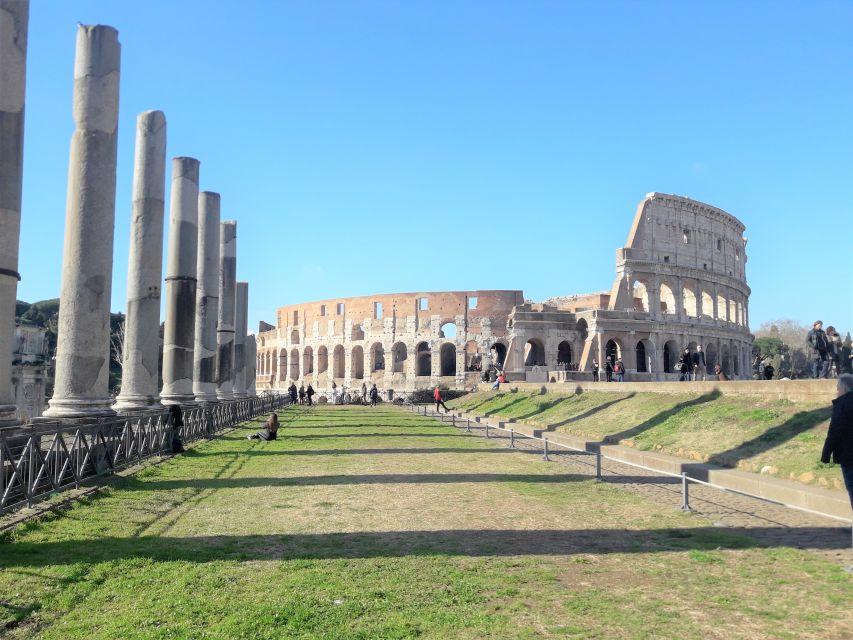 Rome: Vatican & Colosseum Experience with Lunch & Transfers - Sunday and religious holidays: what changes when Vatican Museums are closed