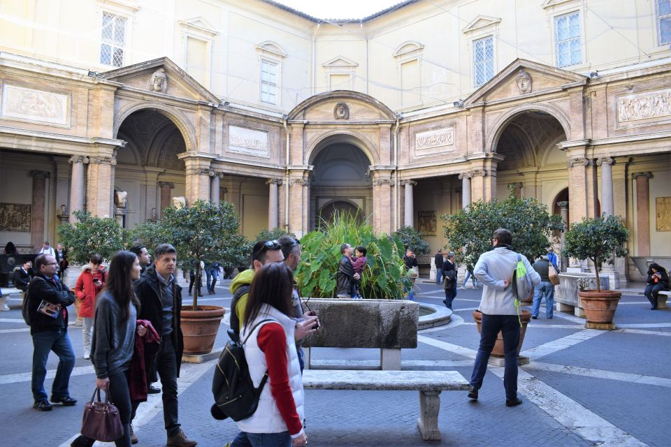 Rome: Vatican & Colosseum Experience with Lunch & Transfers - Vatican Museums and the Sistine Chapel: seeing masterpieces without losing your day