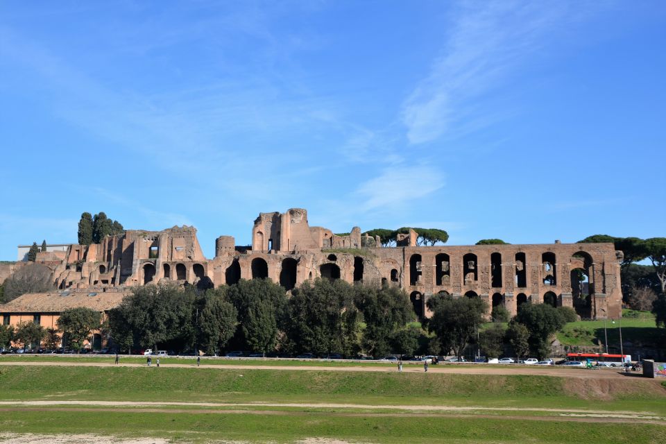 Rome: Vatican, Colosseum & Main Squares Tour w/ Lunch & Car - Lunch at a Traditional Restaurant: A Real Break in the Middle