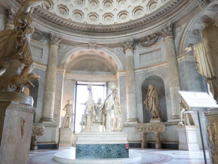Rome: Vatican Evening Tour with Sistine Chapel and Museums - Cortile del Belvedere and Museo Pio Clementino: where the guide earns their keep
