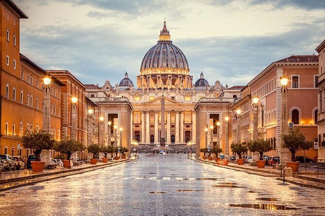 Rome: Vatican Museum & Sistine Chapel Skip-the-Line Tickets - Meeting Point Check-In, Headsets, and Staying Sane
