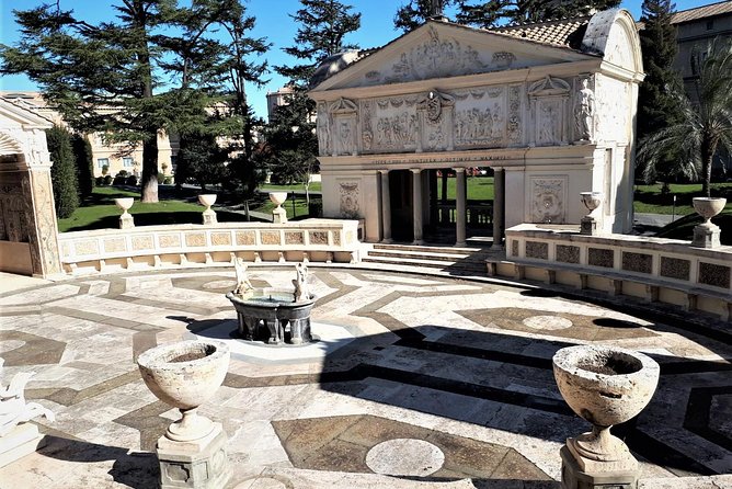 Rome: Vatican Museums and Gardens Private Tour - Pick up included - Sistine Chapel: what to notice (and how to avoid the common mistakes)