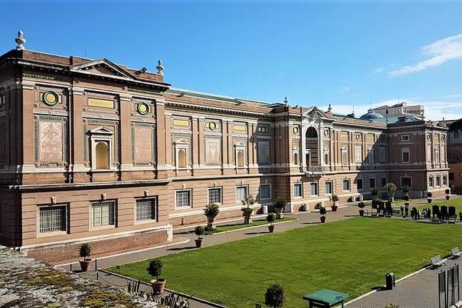 Rome: Vatican Museums and Gardens Private Tour - Pick up included - St. Peter’s Square: the geometry you can actually feel