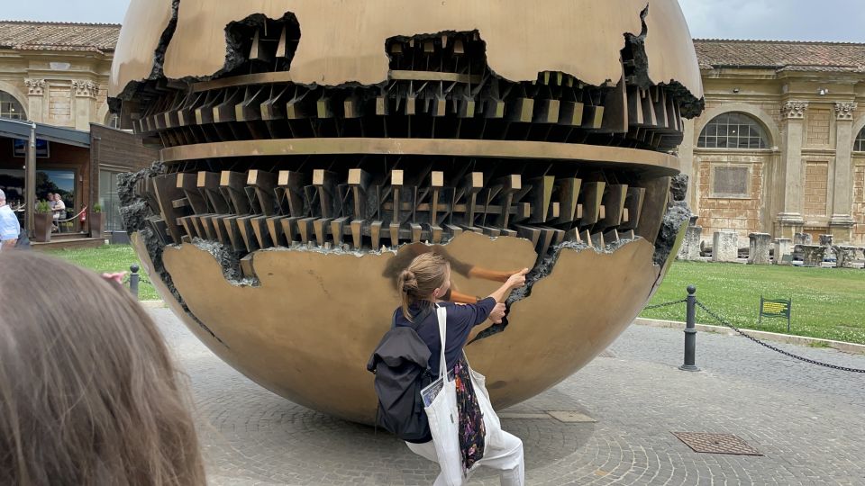 Rome: Vatican Museums, Sistine, and St. Peter's Private Tour - Starting at V.Le Vaticano: Finding Your Guide and Getting Settled