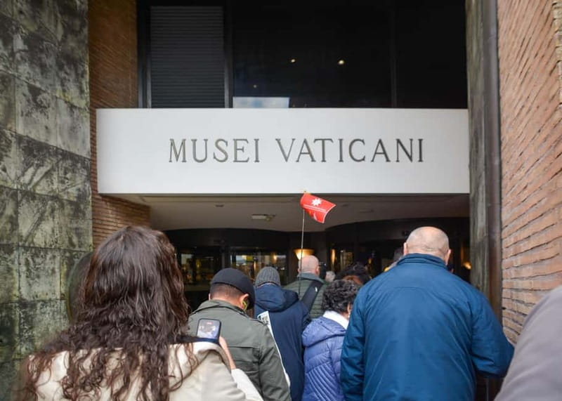 Rome: Vatican Museums, Sistine Chapel & Basilica Tour - Gallery of Maps, Tapestries, and the Art Behind the Big Names