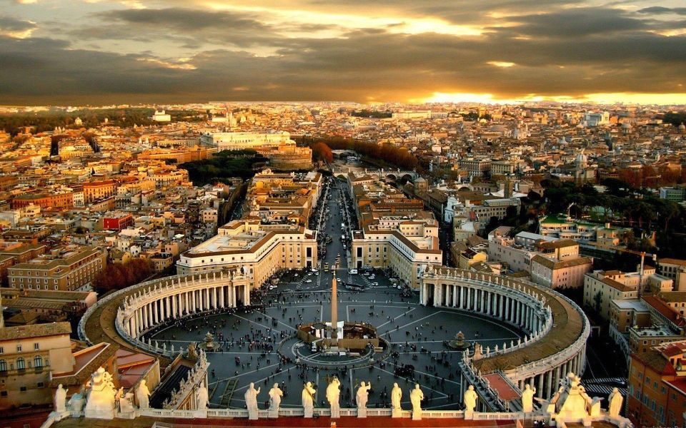 Rome: Vatican Museums & Sistine Chapel Fun Tour with Entry - St. Peter’s Basilica views from the courtyards (outside only)