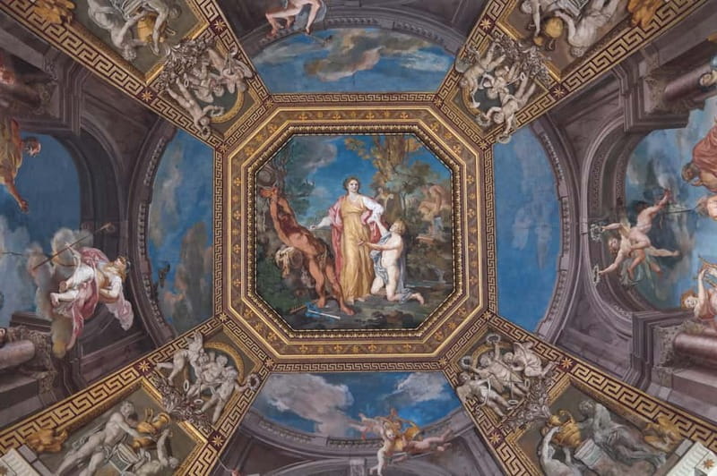 Rome: Vatican Museums & Sistine Chapel Skip-the-Line Tour - Guide quality: humor, clarity, and good crowd control