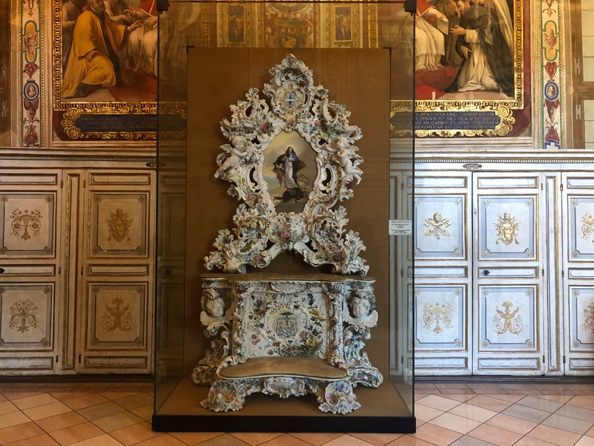 Rome: Vatican Museums & Sistine Chapel Ticket with Host - Bramante Staircase and Pinecone Courtyard: The Warm-Up Hits Fast