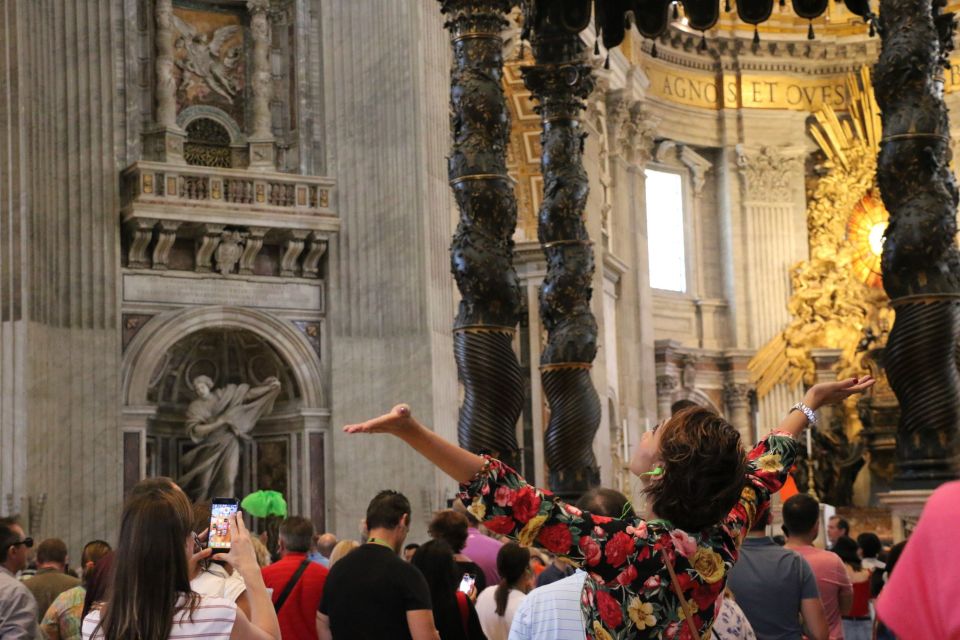 Rome: Vatican Museums & St. Peter's Basilica with Dome Climb - Inside the basilica: Pietà, Baldacchino, and the tomb of St. Peter