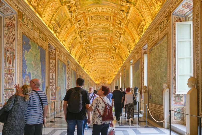 Rome: Vatican, Sistine Chapel, and St Peter's Guided Tour - The short stroll to the Sistine Chapel (and why it matters)