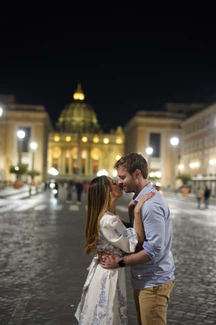 Rome: Vespa Night Tour with Aperol Spritz & Photos - Riding a vintage Vespa through tight Roman streets