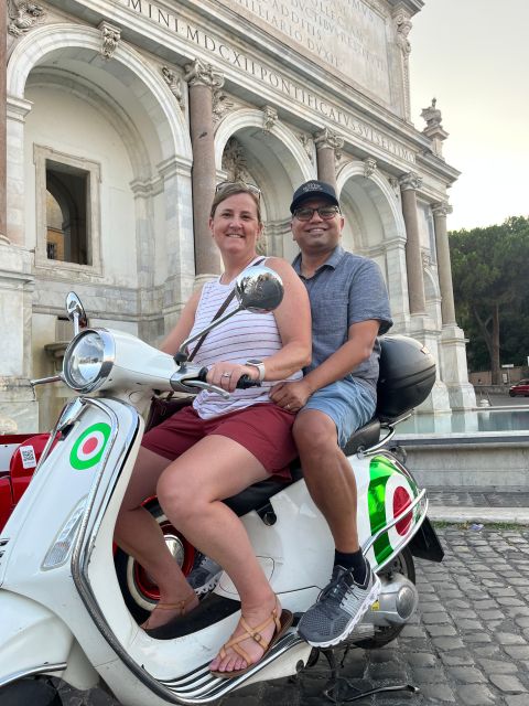Rome: Vespa Self-Drive Tour with Gelato - Piazza Venezia to the Colosseum: getting your bearings fast