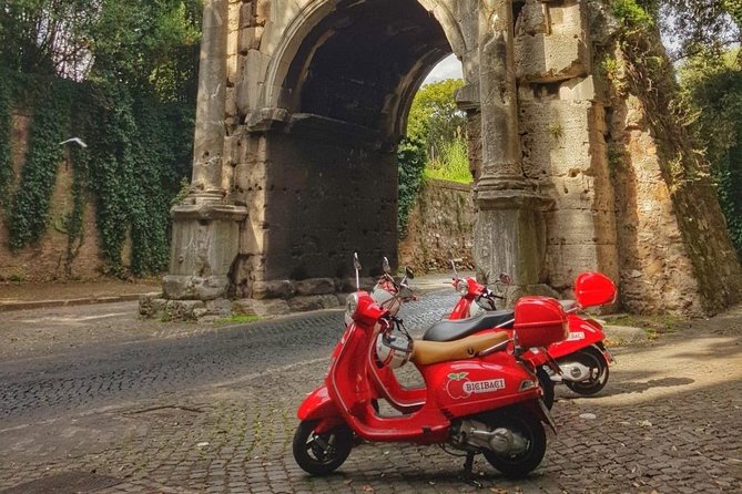 Rome Vespa Small Group Sightseeing Tour, 3 Hour Experience - Piazza dei Cavalieri di Malta and the keyhole view