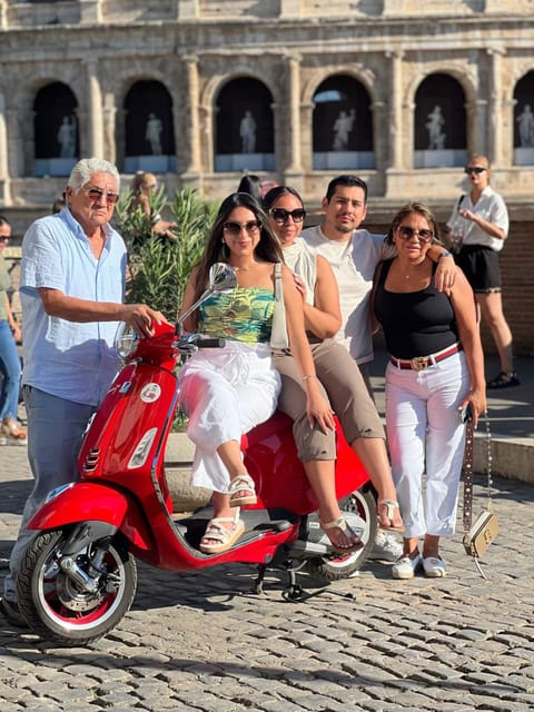 Rome: Vespa Tour & Professional Photoshoot - Circus Maximus pass-by: quick views with real context