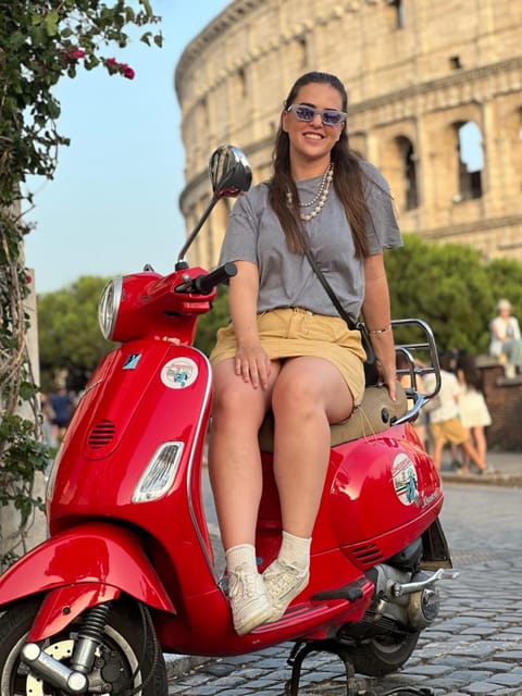 Rome: Vespa Tour & Professional Photoshoot - Trastevere pass-by: feeling Rome’s neighborhoods from the street