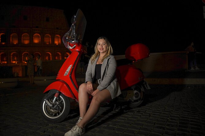 Rome: Vespa Tour with Photographer and Tiramisu treat - Piazza Navona Finish: Where the Tour Leaves You in a Great Spot