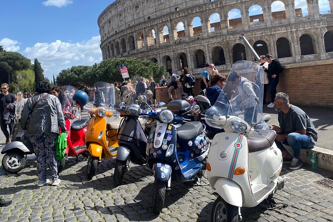 Rome Vespa tour with Pro Photographer - Fontana dell’Acqua Paola: a small, photogenic reset