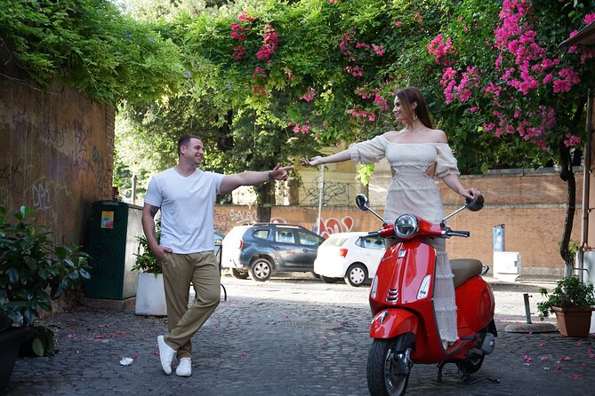 Rome Vespa Tour with Tiramisu - Trastevere wandering: cobblestones, mosaics, and an easy local feel