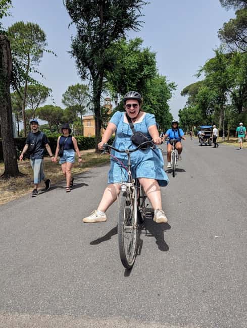 Rome: Villa Borghese E-Bike Tour - Where you ride: quiet roads, real park paths, and Tiber-cycle calm