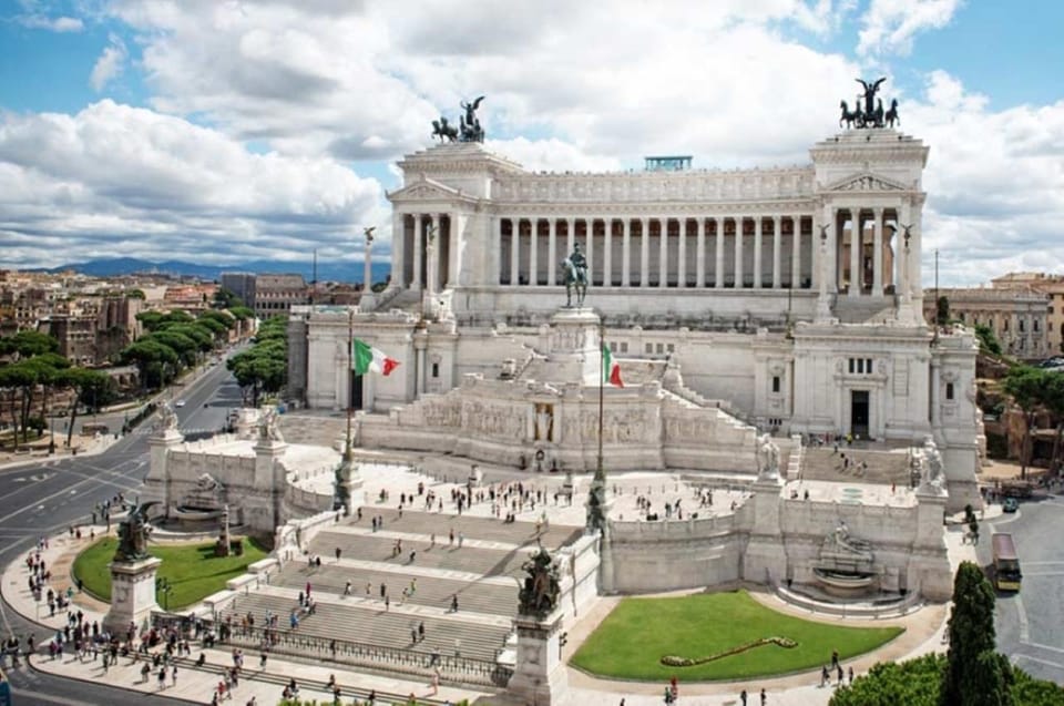 Rome: Vittoriano with Rooftop & Palazzo Venezia Hosted Entry - Vittoriano Priority Entrance: what you gain by skipping the line
