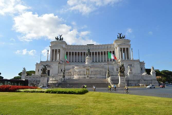 Rome walking tour: Churches, Squares and Fountains - Meeting Point, Timing, and How the Day Runs