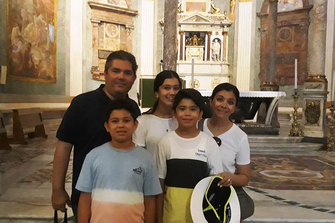 Rome Walking Tour of Holy Sites: Basilica of the Holy Cross in Jerusalem, San Giovanni in Laterano and Scala Santa - Why this Holy-Sites route works so well in Rome