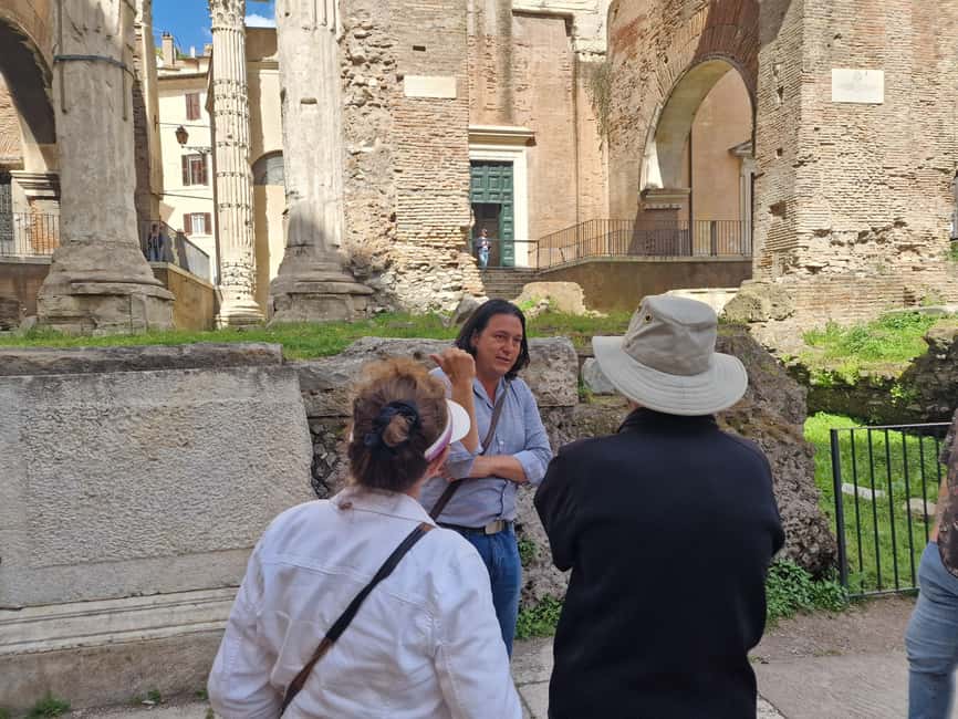 Rome: Walking Tour of World War 2 in Rome - From Trajan’s Column to Piazza Venezia: Fascism takes the spotlight