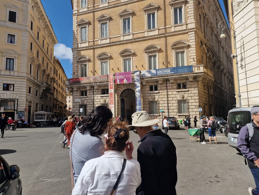 Rome: Walking Tour of World War 2 in Rome - Piazza Navona and the Tiber River: where Church power shows up
