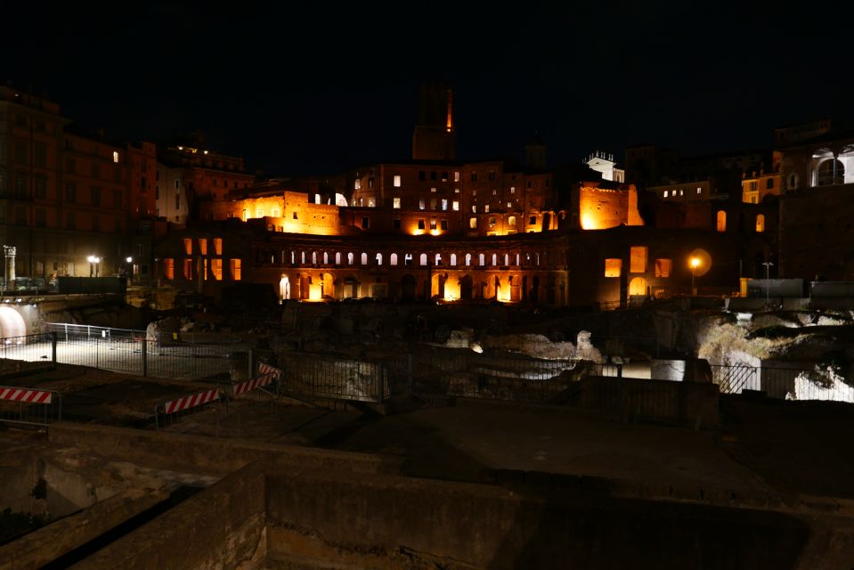 Rome: Wonders of Ancient Rome at Dusk - Trajan’s Forum and the Column of Trajan photo moment