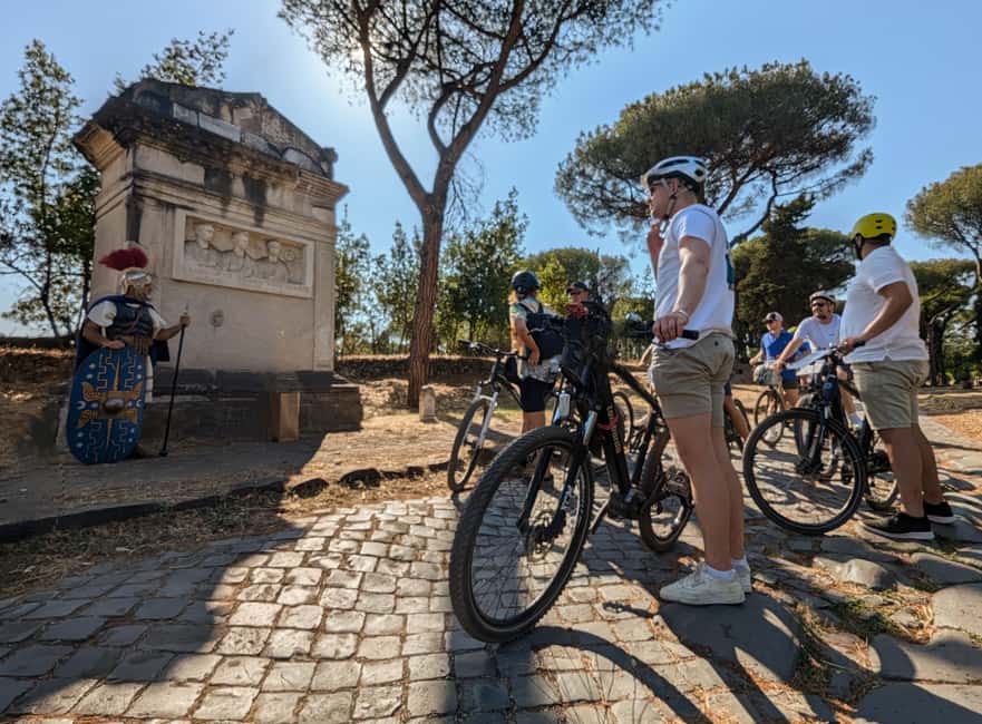 Rome:Appian Way E-bike Tour, Catacombs, Aqueducts & Transfer - Meeting the guide and getting out of the city fast
