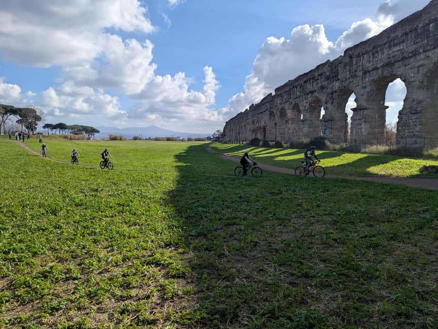 Rome:Appian Way E-bike Tour, Catacombs, Aqueducts & Transfer - Catacombs of Rome: what the guided underground visit adds