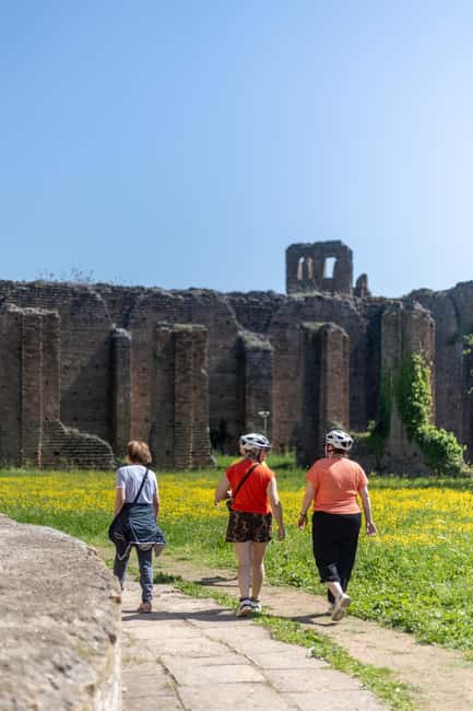 Rome:Appian Way E-bike Tour with Catacombs, Aqueducts & Food - Lunch or aperitivo: why the food stop is more than a break