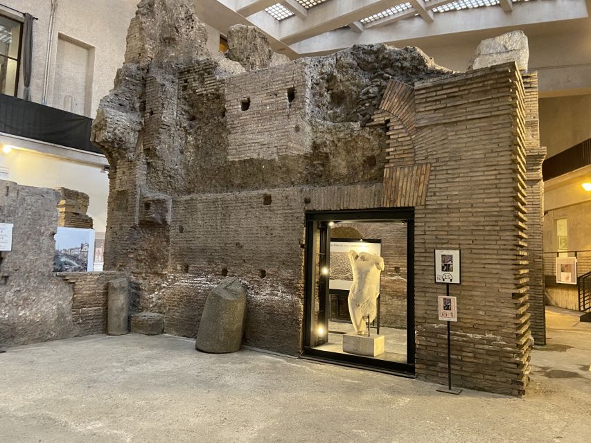 Rome:CityCenter Hidden Highlights Guided Walking Tour German - Vicus Caprarius museum: the underground aqueduct and Rome’s water city