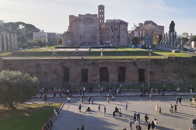 ROME:COLOSSEUM EXPRESS GLADiATOR ARENA SMALL GROUP/PRIVATE TOUR - Entering The Colosseum Faster (And Staying Oriented)